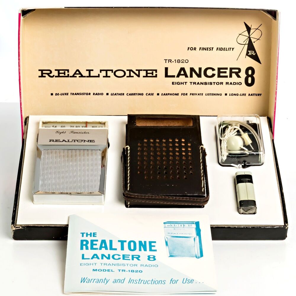 Realtone Lancer 8 TR-1820 - Eight Transistor Radio in Box - PRISTINE LOOK